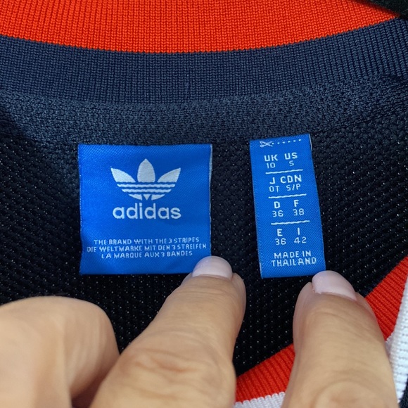 Adidas top - Picture 9 of 14